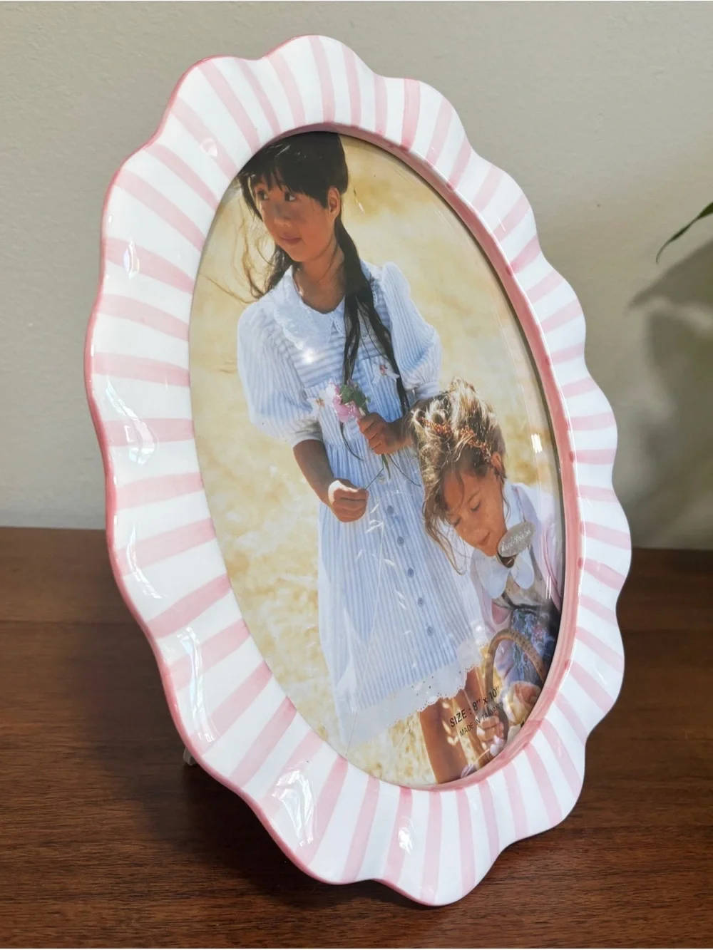 Vintage Ceramic Hand painted Pink Stripe Oval Scallop Picture Frame 8” X 10”